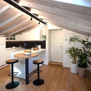 Casa Tonde - Attico In Palazzetto Storico Apartment Bassano del Grappa